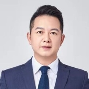 Yi Huang (Professor at Finance at Fudan University and Academic Director of the DBA Program)